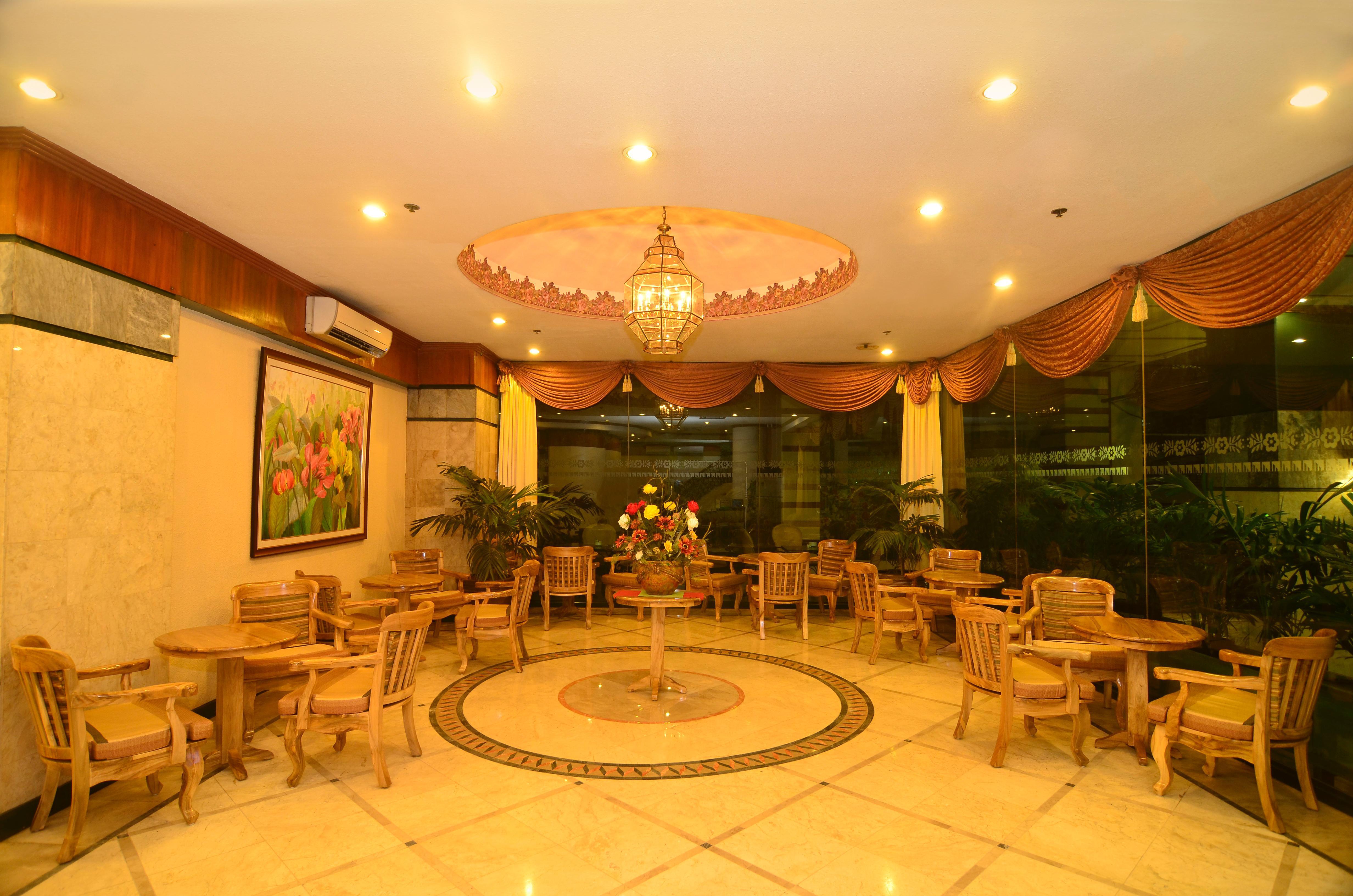ฮอลิเดย์ พลาซ่า โฮเต็ล เซบู Hotel Cebu ภายนอก รูปภาพ