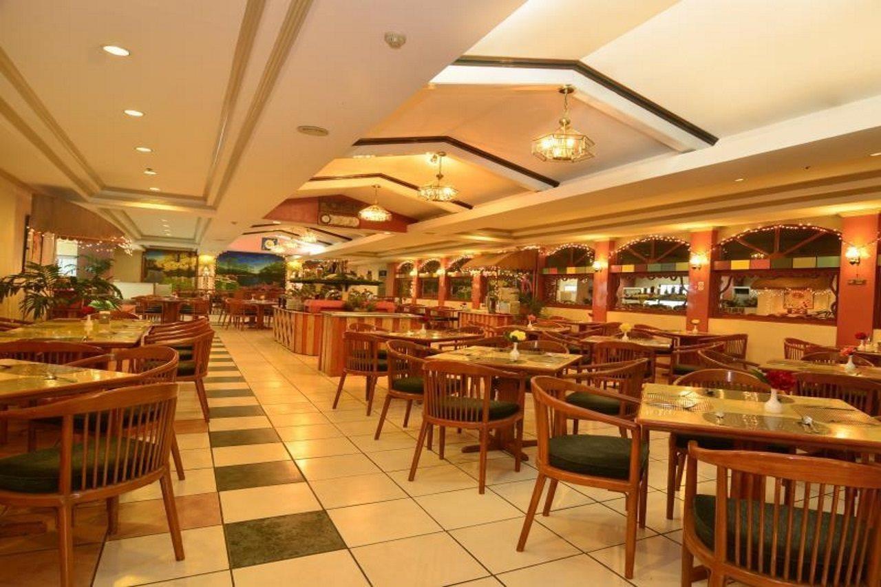 ฮอลิเดย์ พลาซ่า โฮเต็ล เซบู Hotel Cebu ภายนอก รูปภาพ